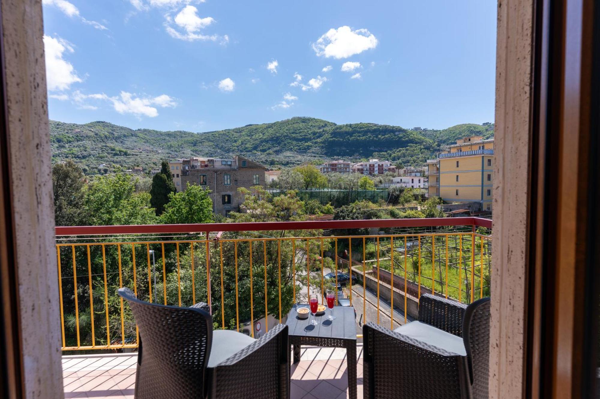 Mifra Suites Sorrento Exterior foto