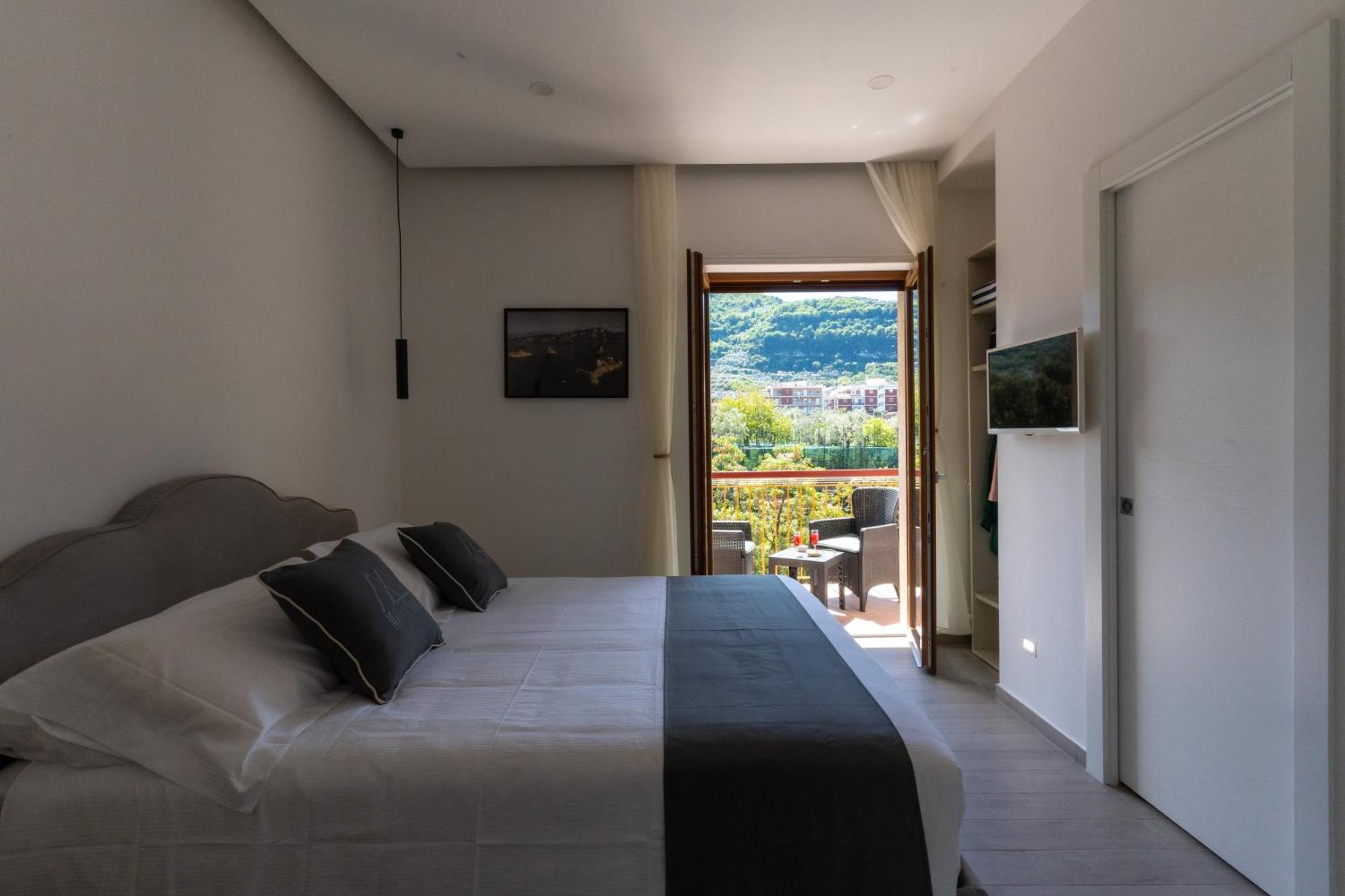 Mifra Suites Sorrento Exterior foto